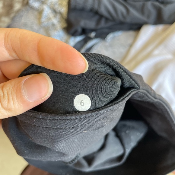 Lululemon pace rival crops - Picture 2 of 3